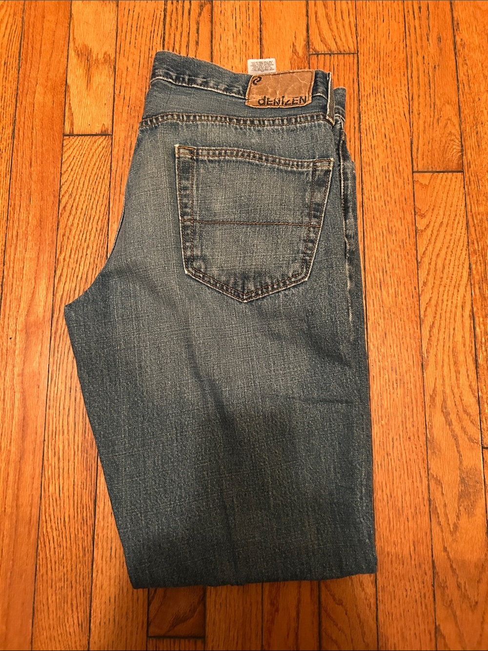 Denizen from Levi's Men's Medium Blue Relaxed Jeans